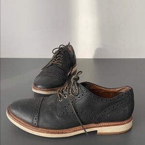 FRYE Shoes Mens 10.5 Joel Brogue Cap Toe Derby Black Leather Oxford Casual Dress